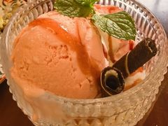 草莓冰淇淋-那拉提之疆·新疆菜(美院店)