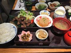 岩烧雪花牛肉定食-味太助·银饭食堂(中华城店)