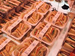 -巴黎贝甜(大宁国际商业广场店)