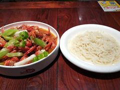 -茸梅路右拐龙虾-农家菜(松江店)