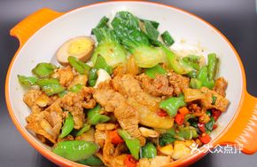 Fried Pork with Rice Noodles
