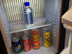 房间配置空的不行的冰箱-太原凯宾斯基饭店