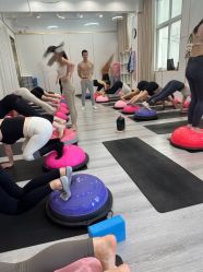 -亚太瑜伽普拉提学院