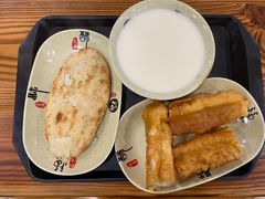-禾诗夜市大饼油条(松江店)