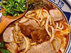 -鑫花溪牛肉米粉(东环大润发店)