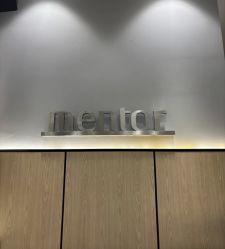 -Mentor Hair Salon
