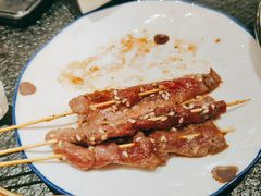 -何妹湿辣牛肉·粤式烧烤砂煲(桂雅路店)