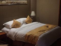 -无锡鼎尚皇冠酒店