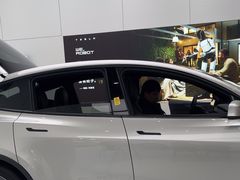 -TESLA 特斯拉(广州天环广场体验店)