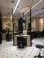 -HAIR CORNER