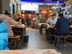 -老街烧烤大排档·地道湖北菜·龙虾馆(汉口火车站店)