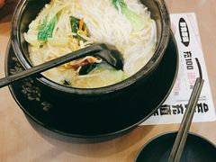 -灵芝妹子海鲜米线(瓦房店新玛特店)