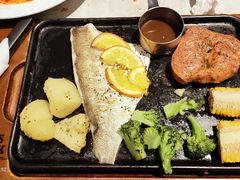 烤海鲈鱼牛排拼盘-必胜客(江桥万达店)