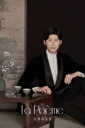 -乐派诗婚纱摄影