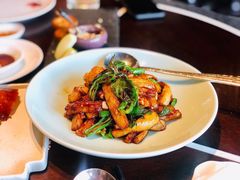 九层塔龙虾炒茄子-杭州西子湖四季酒店·金沙厅