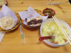 -闫家驴肉火烧(五四店)