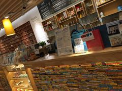 -猫的天空之城概念书店(印象城购物中心店)
