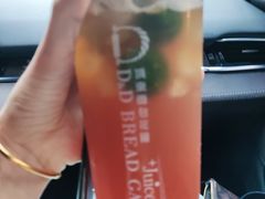 -顶东面包花园·生日蛋糕(世博店)