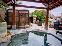 -裕龙汤泉