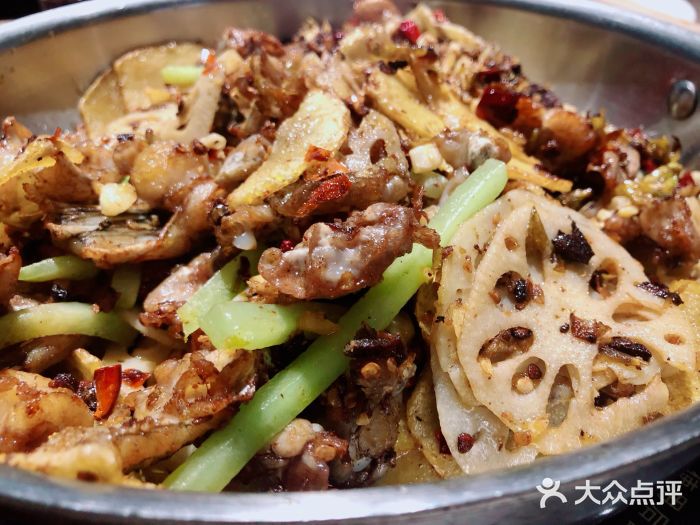 咏蛙田鸡(瑞景商业广场店)经典干锅牛蛙图片