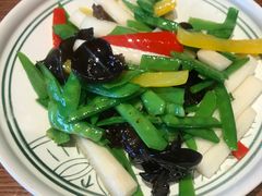 -云海肴·汽锅鸡·云南菜(天山百盛优客店)