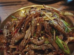 -街角等你.大连海鲜烧烤.经典铁板海鲜串(西安路店)