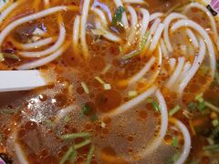 -鑫花溪牛肉米粉(人民广场店)