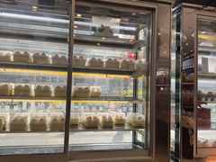 -红宝石·鲜奶小方·海派西点房(南丹店)