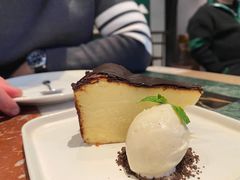 巴斯克芝士流心蛋糕-La Maison 夜来香(进贤路店)