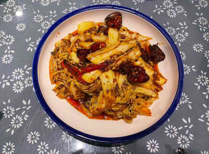 舌尖中国 杨凌往事怀旧菜馆-"环境没得说,外面大太阳,热的要命,一进店