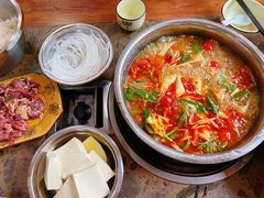 -黄利砖万峰林布依特色酸笋牛肉馆
