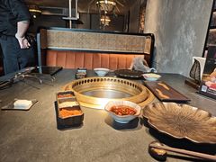 -铭牛烧肉·和牛海鲜自助(高新月牙湖店)