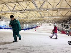 -乔波室内滑雪场