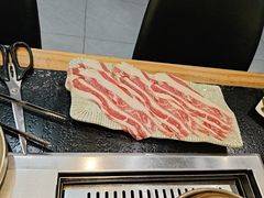 -臻牛烤肉