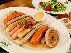 香肠拼盘-皇冠自酿啤酒坊(中国红街5号楼店)