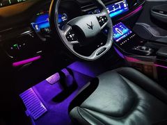 -ARCFOX极狐(世纪金源店)