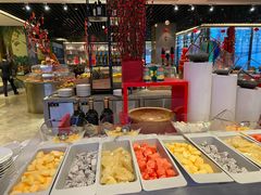 自助取餐区-武汉世茂希尔顿酒店·汇·全日餐厅