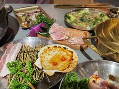 -围炉肉舍•炭烤活鳗•丹东海鲜烤肉(步行街店)