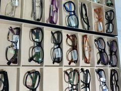 -目艮眼镜SHOWROOM(品牌集合店)