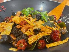 -风光老灶麻辣香锅(大成路翠微百货店)