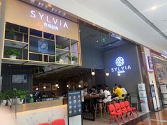 -POKEE VIA&Brunch·维娅(重庆来福士店)