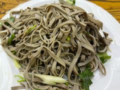 -溢心园香河肉饼总店