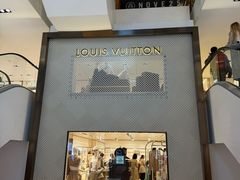 -文艺复兴百货(米兰大教堂广场店)