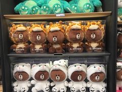 -LINE FRIENDS Garosu-gil Flagship Store