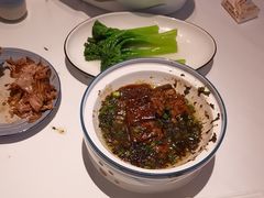 -八府香鸭·啫啫煲(华山路店)