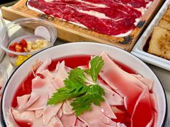 -茅草房·河畔园林火锅