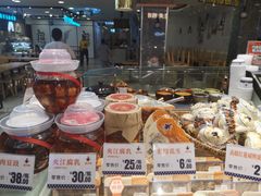 面包甜点陈列柜-留夫鸭(巴黎春天宝山店)