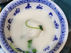 -南京金牛湖巨碗鱼头