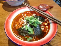 -楚东君•襄阳牛肉面牛杂煲(陆家嘴正大店)