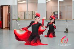 -尚美霓裳晚礼服·合唱服·舞蹈演出服租赁定制